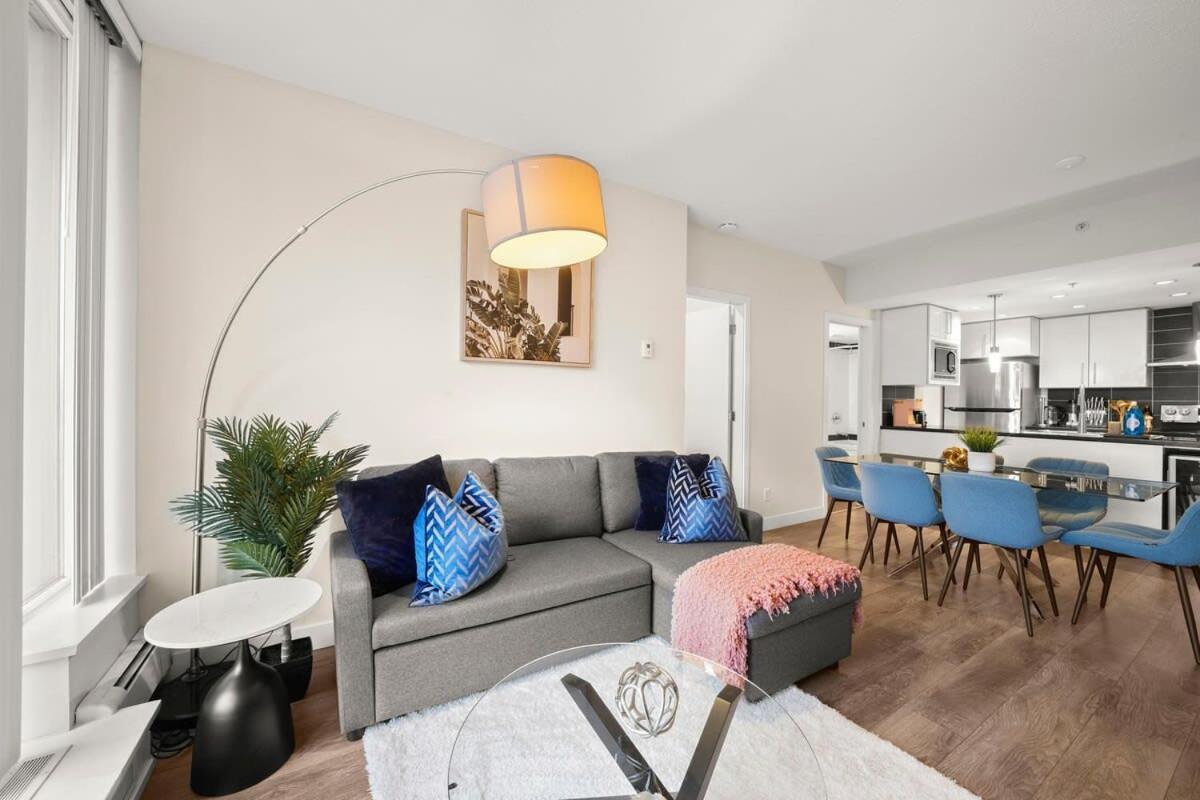 Dazzling Condo By Stadium Downtown With Free Parking Vancouver Eksteriør billede