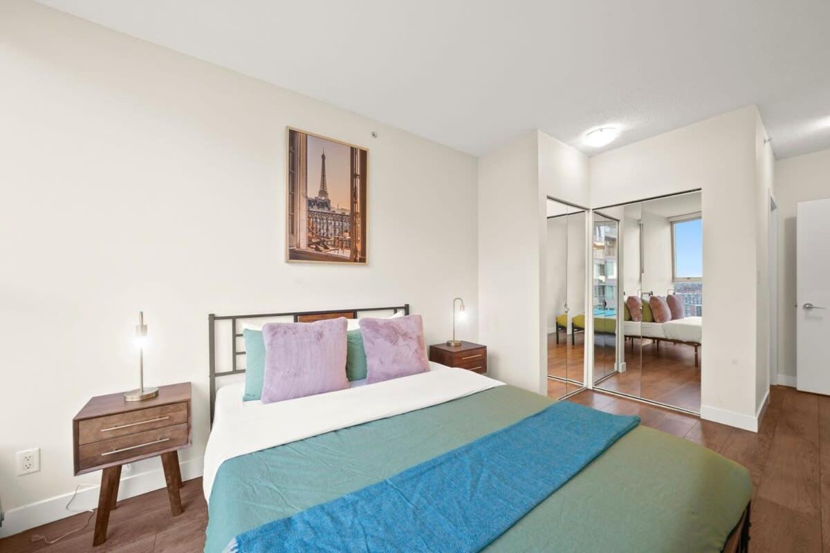 Dazzling Condo By Stadium Downtown With Free Parking Vancouver Eksteriør billede