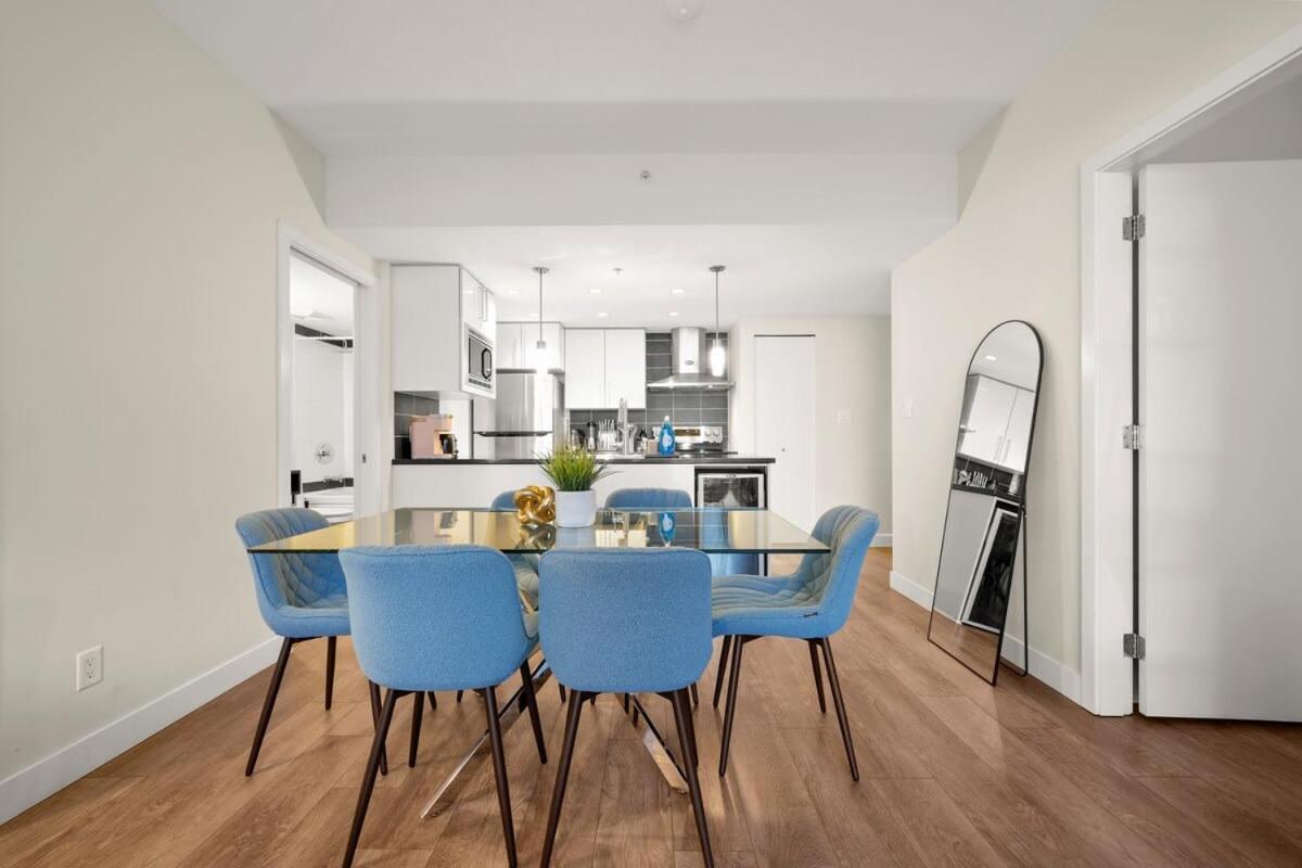 Dazzling Condo By Stadium Downtown With Free Parking Vancouver Eksteriør billede